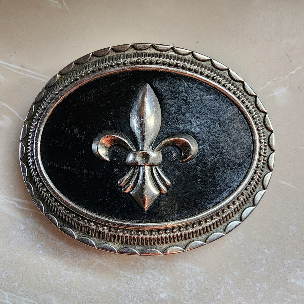 Y2K Fleur-de-lis Oval Belt Buckle Leather And Pewter Tone